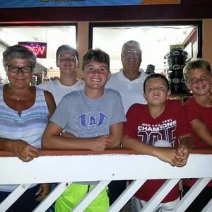 Meet your Posher, Carter